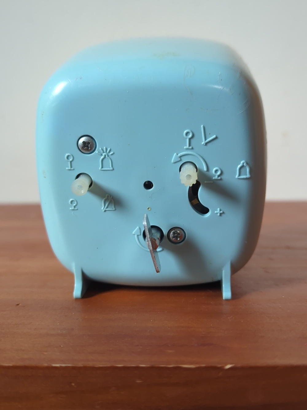 Vintage Westclox Wind-up Alarm Clock Retro In Baby Blue - Picture 3 of 5